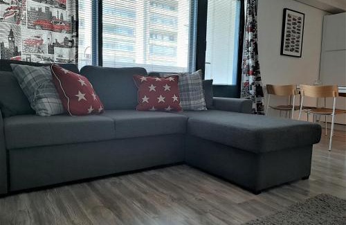 Kallio Apartment | Seaside Downtown Apartment with private parking