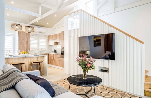 Camps Bay Apartment | Seaside Escape Apartment Sea La View