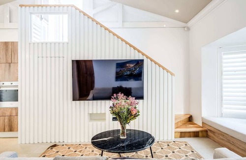 Camps Bay Apartment | Seaside Escape Apartment Sea La View
