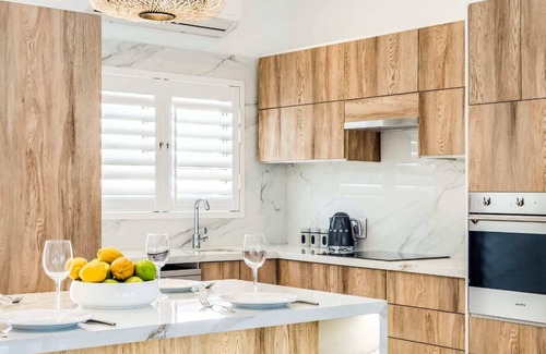 Camps Bay Apartment | Seaside Escape Apartment Sea La View