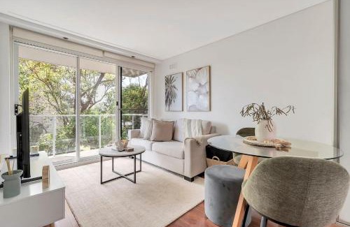 Dee Why Apartment | Seaside Escape Private Balcony BBQ