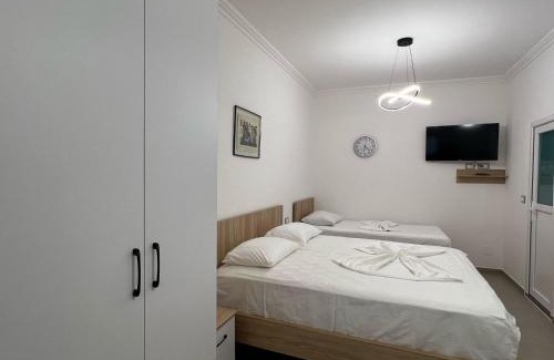 Shengjin Apartment | Seaside Family Apartament 1