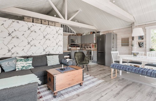 Axmar Ski Chalet | Seaside holiday home in Axmar north of Gävle | SE20003