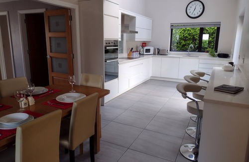Newcastle House | Seaside home close to Mourne Mountains and accessible to main town centre