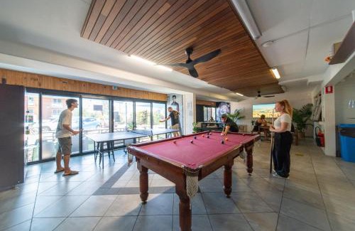 North Ward Hostel | Seaside Lodge Hostel Townsville- right next to coles, 2 mins walk to strand & CBD- Passport required