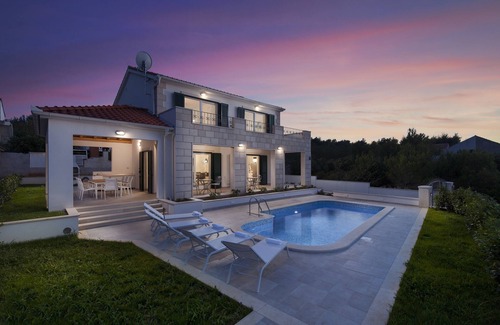 Cove Osibova (Milna) House | Seaside luxury villa with a swimming pool Cove Makarac, Brač (K-22637)