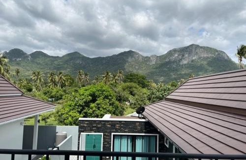 Sam Roi Yot Villa | Seaside Mountain Retreat