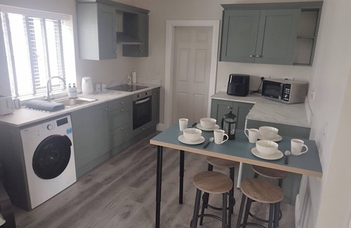 Inverin Apartment | Seaside Retreat - 4 Guests - Near Aran Islands