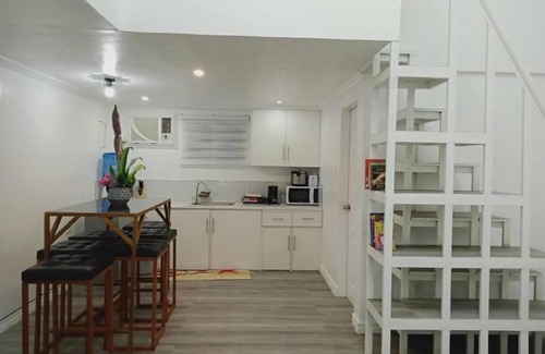 Sipalay Hotel | Seaside Retreat: Beach Loft Living