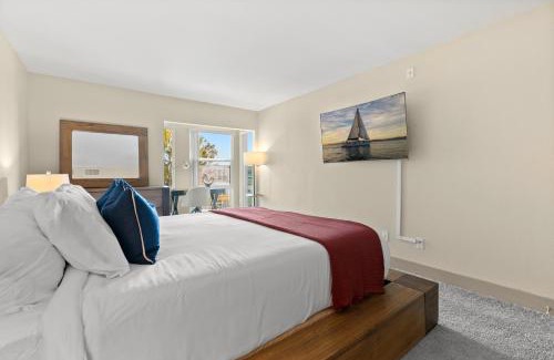 Marina del Rey Apartment | Seaside Serenity 1BR by the boats Marina Del Rey