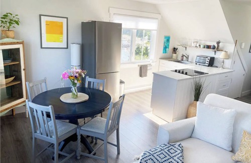 Hubbards Apartment | Seaside Splendor: Studio Apartment with Mesmerizing 180° Ocean View
