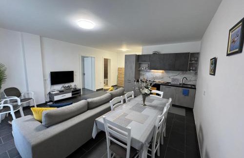 Velipoje Apartment | Seaside Sun and Fun