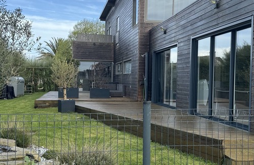 Plouescat Villa | Seaside Vacation Villa private SPA area + indoor Pool + Jacuzzi + Shower