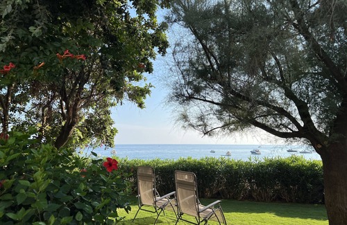 Bonifati Villa | Seaside Villa with private garden