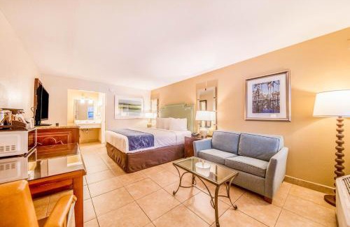 Kissimmee Hotel | Seasons Florida Resort
