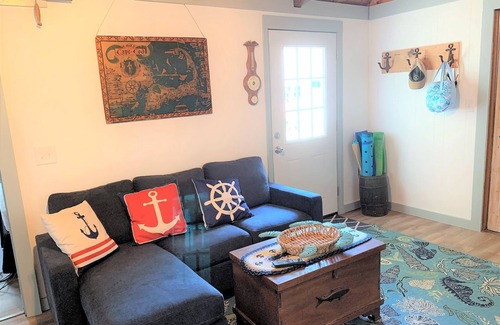 South Yarmouth Cottage | Seaview cottage near Ocean Beaches & The Skipper!