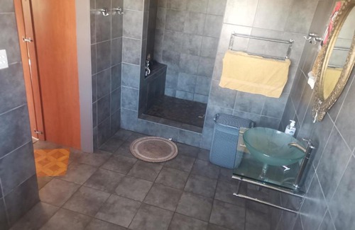 Port Elizabeth Apartment | Seaview PE Unit