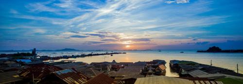 Tha Thaewawong Hotel | Seaview Sriracha Hotel
