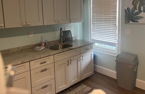 Wildwood Crest Condo | 🍭Seaview Suite - WW Crest fresh renovation walk to beach & boards, pool, terrace