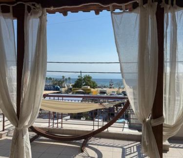 Paralia Ofryniou Apartment | Seaviewloft