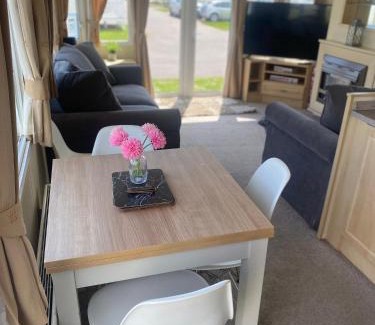 Clacton-on-Sea Resort | Seawick Caravan Park, St Osyth near Colchester