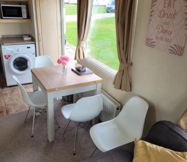Clacton-on-Sea Resort | Seawick Caravan Park, St Osyth near Colchester