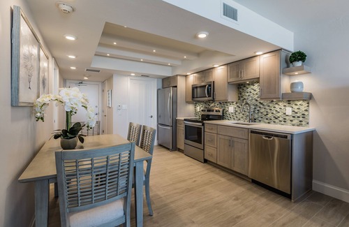 Marco Island Condo | Seawinds 502 - Come Relax with us!