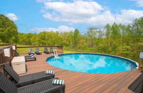 Kedron House | Secluded 18-Acres with Pool Hot Tub Pool Table