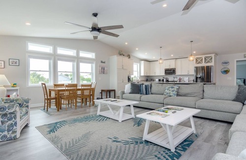 Shell Island House | Secluded 7BR home with EV charger and ocean views!