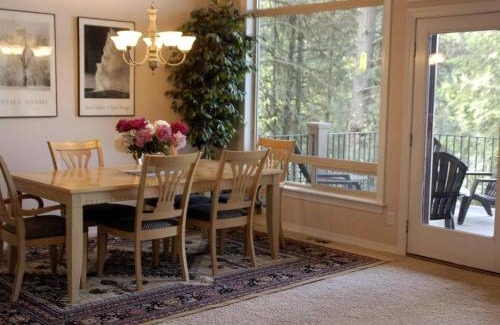 Hayden Lake House | Secluded and Spacious Family Cabin Rental on Hayden Lake, Idaho
