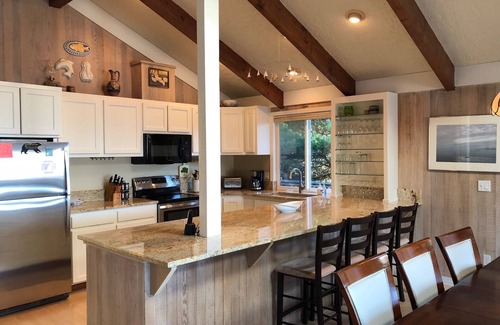 Neskowin House | Secluded and updated beach front home with Spectacular Views