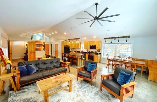 Campton Cabin | Secluded Cabin - Peace and Quiet with a view!