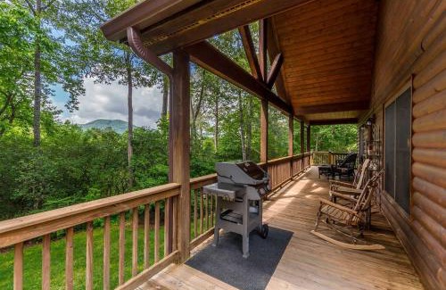 Hiawassee House | Secluded Cabin with Pool Table Nestled Amidst Georgia's Forests in Hiawassee, Georgia