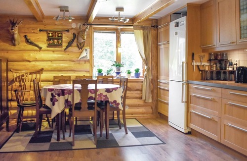 Fagelmara House | Secluded cottage on large plot in the forest.