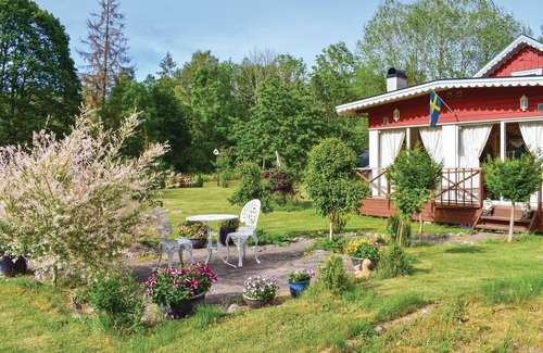 Fagelmara House | Secluded cottage on large plot in the forest.