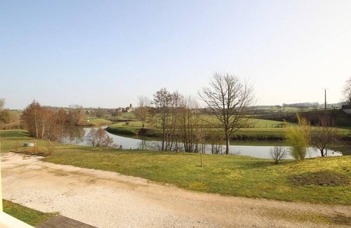 Jussey Cottage | Secluded Fisherman's Cottage with large capacity near the Saône