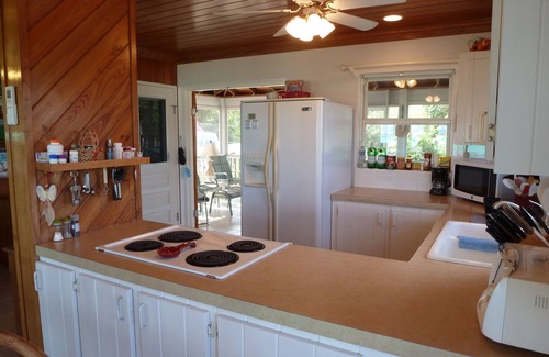 Clarence Town Villa | Secluded & Quiet Beachfront Home w/Beautiful View on Lochabar Bay. Family fun!
