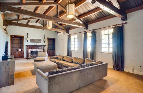 Odessa House | Secluded Ranch with Courtyard about 4 Mi to Odessa!
