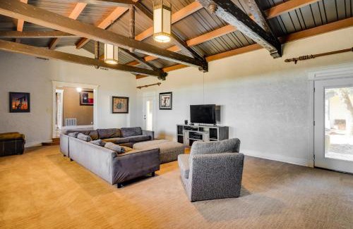 Odessa House | Secluded Ranch with Courtyard about 4 Mi to Odessa!