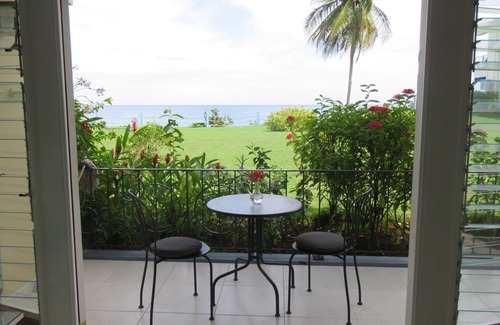 Ocho Rios Apartment | Secluded sea-view apartment 2 mins from beach, WiFi, 24hr security
