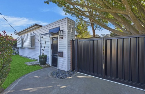 Woy Woy House | Secluded Waterfront Oasis: Your Private Getaway in Woy Woy
