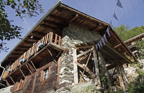Le Tretien Ski Chalet | Secret place in the Swiss Alps