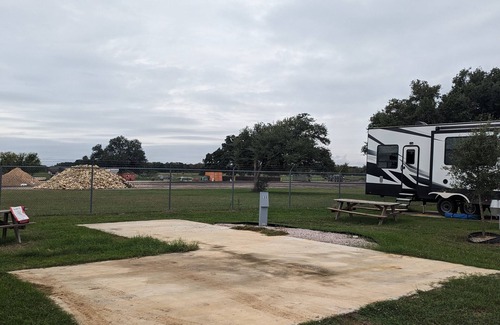 Lee County RV Rental | Secure & Paved RV Parking Spot with Full Amenities - Affordable