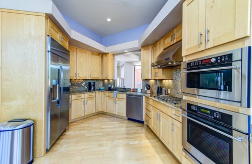 Sedona House | Sedona Painted Sky & Painted Views, Huge Yard With Hot Tub Multiple Decks And Patios!