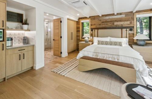 Uptown Sedona Bed & Breakfast | Sedona Views B&B and Luxury Creekside Cabins