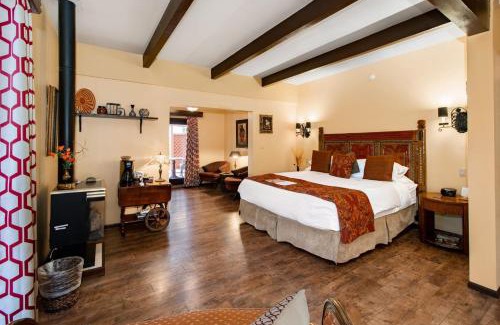 Uptown Sedona Bed & Breakfast | Sedona Views B&B and Luxury Creekside Cabins