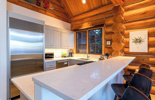 Mountain Village Cabin | See Forever Cabin 104-Revel in the comfort and style of this three bedroom cabin