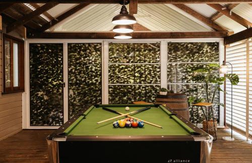 Bayview Heights House | Seednest A-frame Treehouse Forest View&Game Room