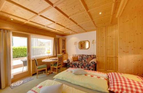 Seefeld in Tirol Apartment | Seefeld ALPIN - Gemütliches TIROLER STUBE Studio Apartment