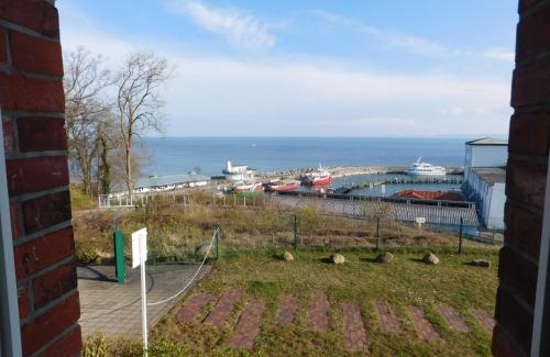 Sassnitz Apartment | Seelotsenstation Sassnitz mit Hafenblick by Unsere Urlaubszeit
